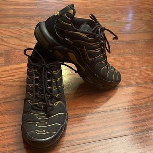 Men’s Nike Air size 8